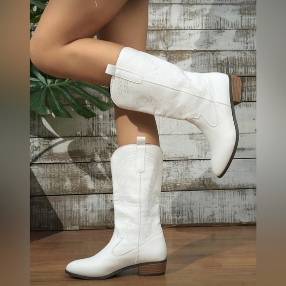 SHEIN White Heeled Cowboy Boots - Picture 2 of 4